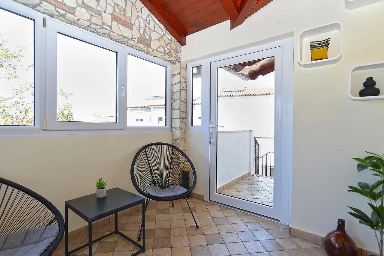 Apartment Sasa 1113 Fažana