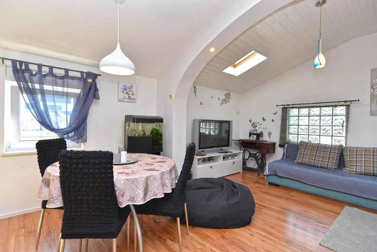 Apartment Sasa 1113 Fazana Croatia